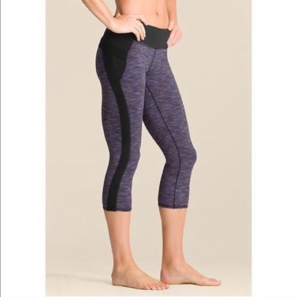 Athleta Pants & Jumpsuits Athleta Leggings Prisma Tangram Capri